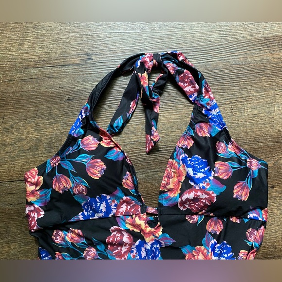 Modcloth Black Floral Halter bathing suit One Piece Swimsuit chic low cut sz 2X - Picture 15 of 15